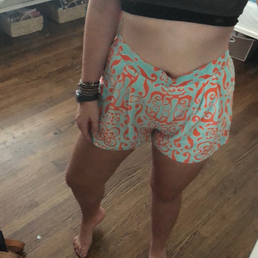 CUTE SHORTS - Picture 3 of 4